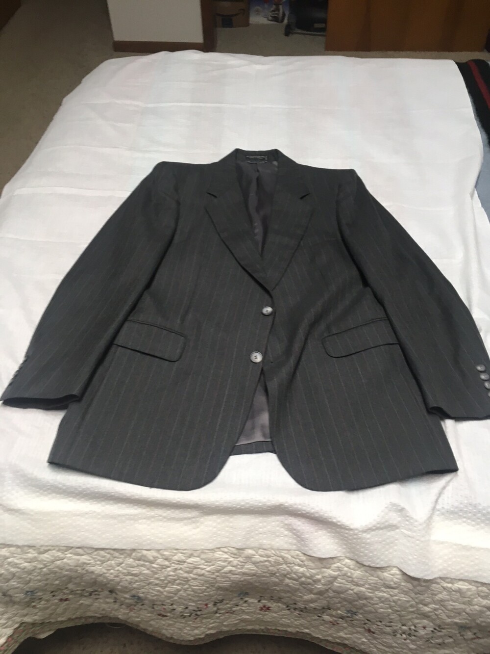 Austin Manor mens 42L Gray Suit with red/green/white pinstripe wool blend